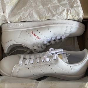 Stan Smith limited edition Valentine’s Day never worn tags on in box